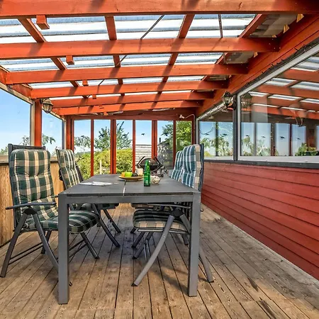 3 Bedroom Lovely In Ferienhaus