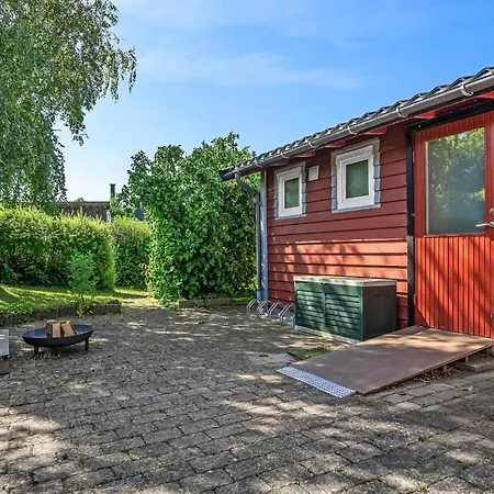 Dom wakacyjny 3 Bedroom Lovely In